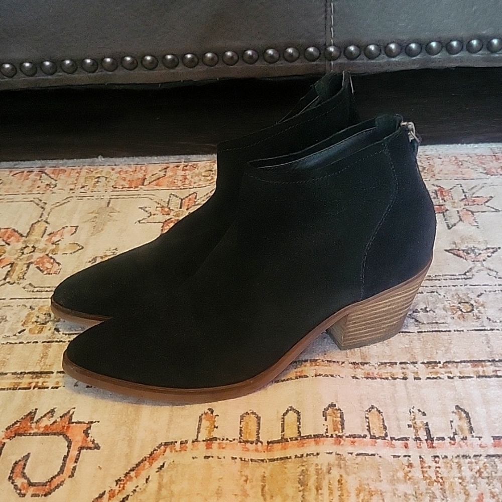 Dolce Vita leather point-toe boots